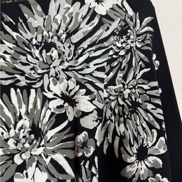 Bob Mackie Womens Floral Top Sz L Bold Artsy Art To Wear Stretch Mature - Picture 2 of 8